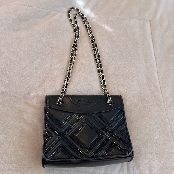 Tory Burch Handbags - Tory Burch Crossbody / Clutch